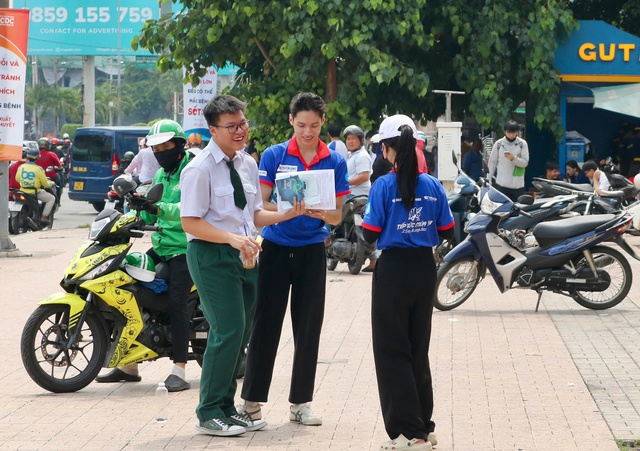 Những lời nhắn gửi xúc động từ thí sinh và phụ huynh sau mùa thi - Ảnh 5.