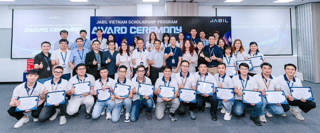 Chương tr&igrave;nh học bổng Jabil tại Việt Nam: Th&uacute;c đẩy ph&aacute;t triển nguồn nh&acirc;n lực bền vững  - Ảnh 4.