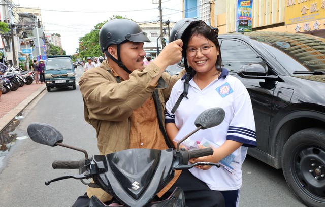 Ngày cuối thi tốt nghiệp THPT: Thí sinh Cà Mau lo môn Địa lý - Ảnh 2.