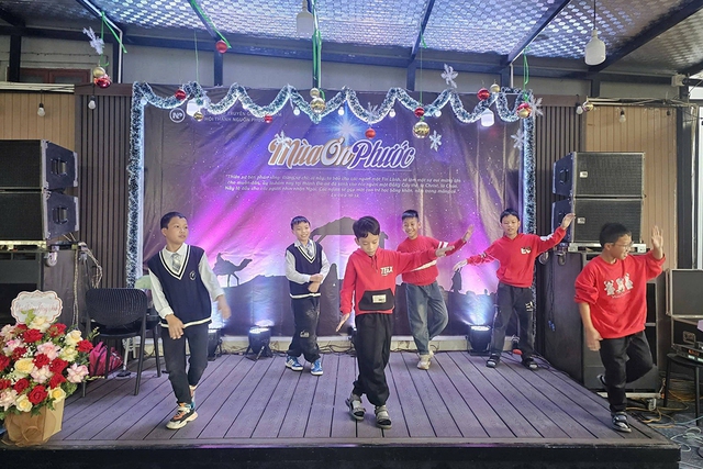 Bản giao hưởng từ l&ograve; vịt quay- Ảnh 6.