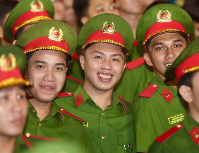 Khai mạc chuỗi sự kiện Gala 'Tổ quốc bình yên' tại phố đi bộ Nguyễn Huệ- Ảnh 5. Khai mạc chuỗi sự kiện Gala 'Tổ quốc bình yên' tại phố đi bộ Nguyễn Huệ- Ảnh 5.