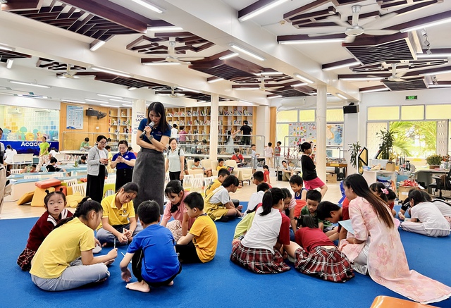 Hoạt động hè miễn phí cho trẻ ở TP.HCM: Trẻ yêu sách hơn khi đến nơi này - Ảnh 3.