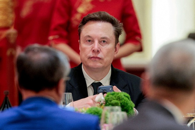 SpaceX l&ecirc;n s&agrave;n, &ocirc;ng Elon Musk trước ph&eacute;p thử ngh&igrave;n tỉ - Ảnh 2.
