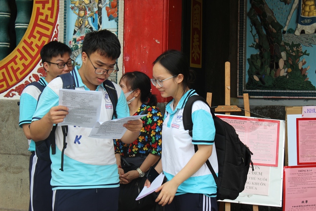 Đề tiếng Anh tốt nghiệp 'chấm dứt' c&aacute;ch học chỉ nhớ c&ocirc;ng thức, luyện đề khu&ocirc;n mẫu! - Ảnh 1.