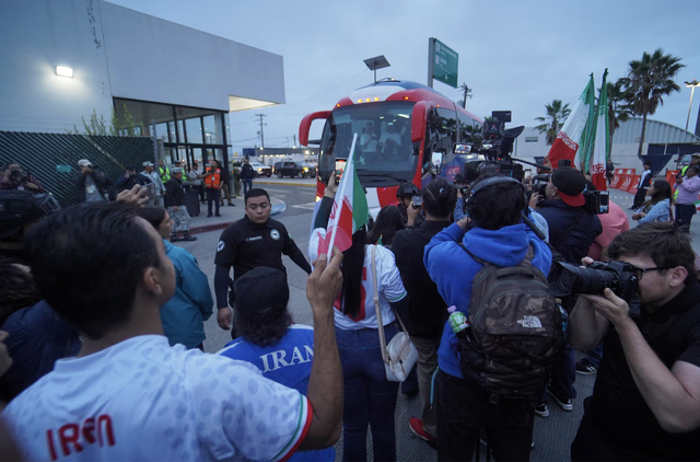 CĐV Mexico ủng hộ Iran tại World Cup 2026: Chính trị đừng xen vào thể thao- Ảnh 3. CĐV Mexico ủng hộ Iran tại World Cup 2026: Chính trị đừng xen vào thể thao- Ảnh 3.
