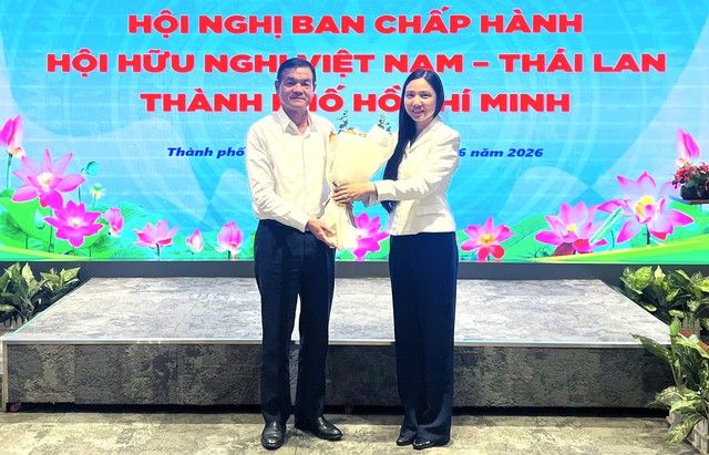 Trung tướng L&ecirc; Hồng Nam l&agrave;m Chủ tịch Hội Hữu nghị Việt Nam - Th&aacute;i Lan TP.HCM- Ảnh 1.