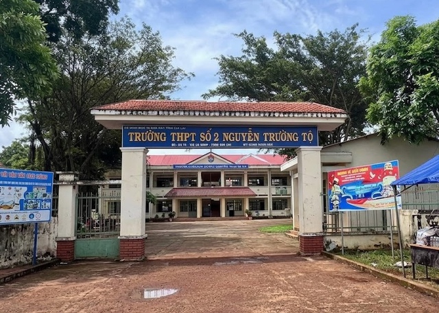 Dùng điện thoại chụp đề thi vật lý, nam sinh Gia Lai bị đình chỉ thi - Ảnh 1.