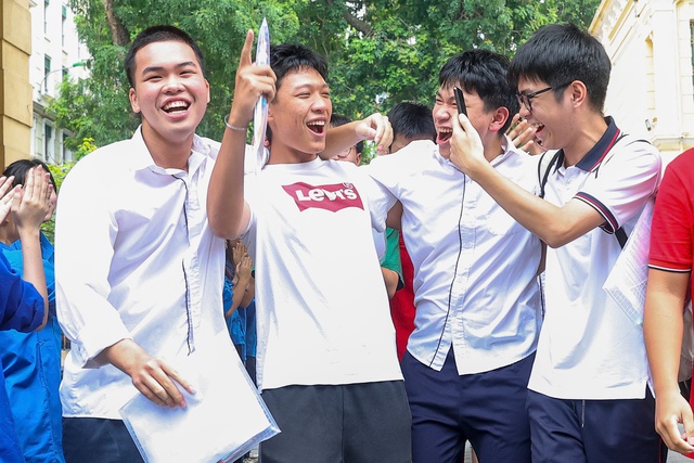 Thi tốt nghiệp THPT 2026: Bộ GD-ĐT giải thích về đề thi gây tranh luận - Ảnh 3.