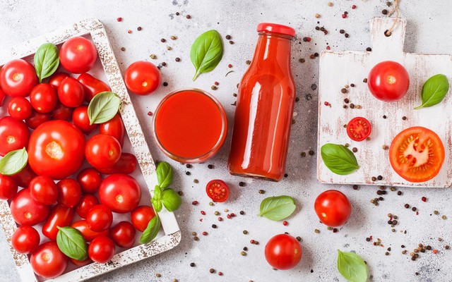 Nắng càng gắt càng nên uống 5 ly nước mát giúp da khỏe đẹp từ bên trong - Ảnh 2.