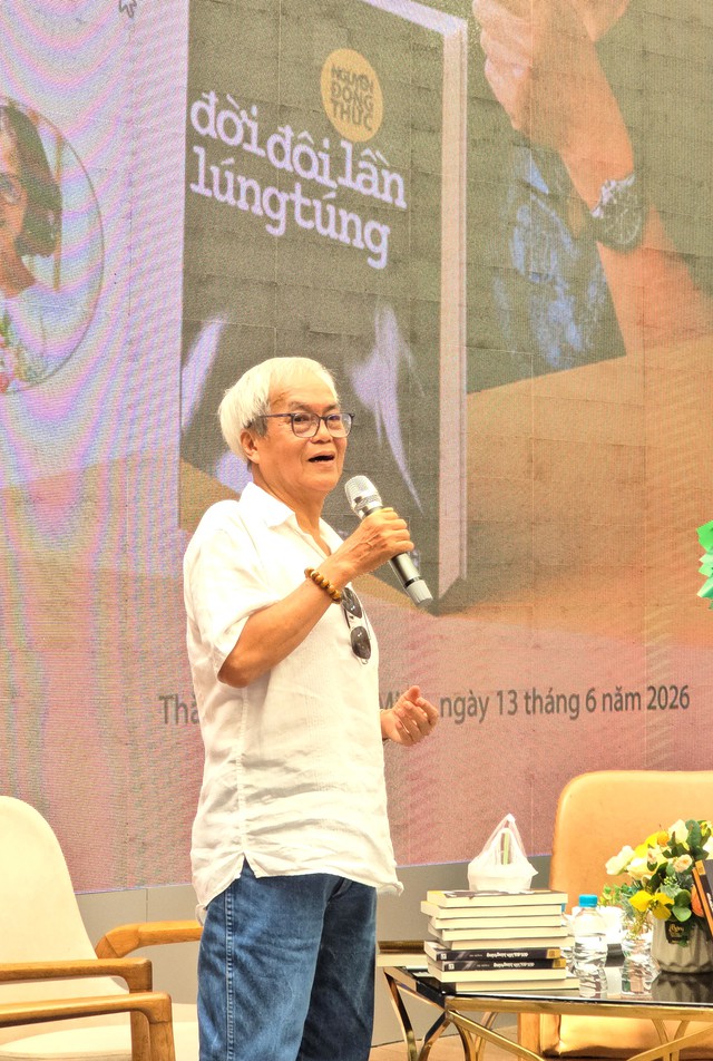 Nh&agrave; văn Nguyễn Đ&ocirc;ng Thức kể chuyện y&ecirc;u v&agrave; 'đời đ&ocirc;i lần l&uacute;ng t&uacute;ng' ở tuổi U80 - Ảnh 1.
