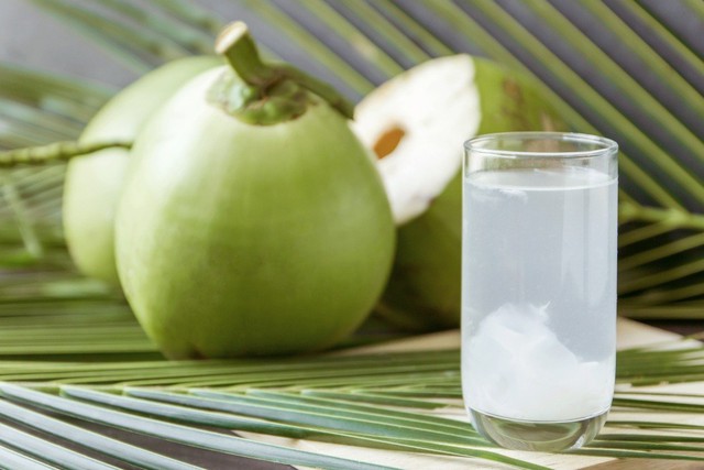 Nắng càng gắt càng nên uống 5 ly nước mát giúp da khỏe đẹp từ bên trong - Ảnh 3.