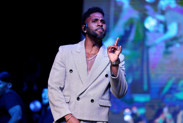 Jason Derulo hứng chỉ tr&iacute;ch v&igrave; vung triệu USD nu&ocirc;i c&aacute; mập trong nh&agrave; - Ảnh 1.