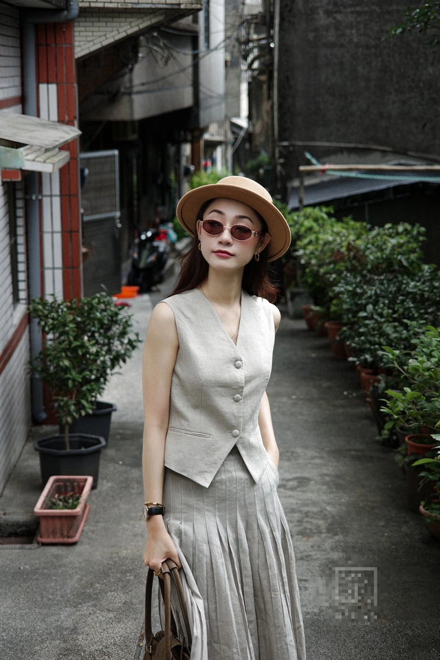 Những cách phối đồ sang xịn với trang phục linen cho nàng công sở- Ảnh 1. Những cách phối đồ sang xịn với trang phục linen cho nàng công sở- Ảnh 1.