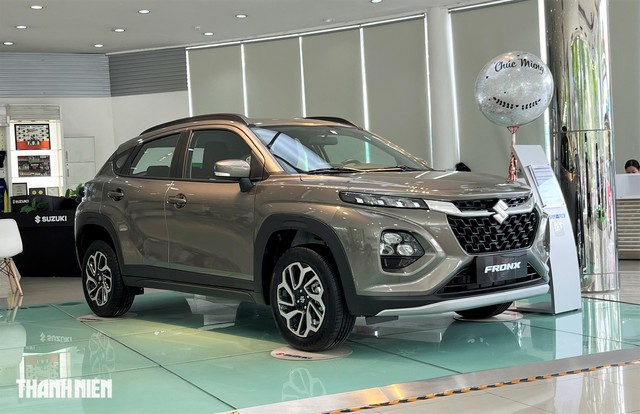Suzuki FronX lại giảm giá tất tay, chỉ còn hơn 400 triệu đồng- Ảnh 1. Suzuki FronX lại giảm giá tất tay, chỉ còn hơn 400 triệu đồng- Ảnh 1.