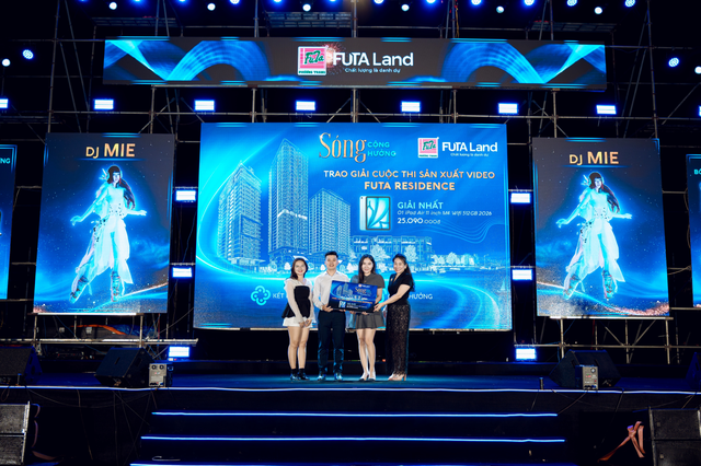 DJ Mie khuấy động nhạc hội 'Sóng Cộng Hưởng' của FUTA Land tại biển Đà Nẵng- Ảnh 2. DJ Mie khuấy động nhạc hội 'Sóng Cộng Hưởng' của FUTA Land tại biển Đà Nẵng- Ảnh 2.