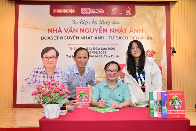 Nhà văn Nguyễn Nhật Ánh nói lý do 'Tôi thấy hoa vàng trên cỏ xanh' ăn khách- Ảnh 5. Nhà văn Nguyễn Nhật Ánh nói lý do 'Tôi thấy hoa vàng trên cỏ xanh' ăn khách- Ảnh 5.