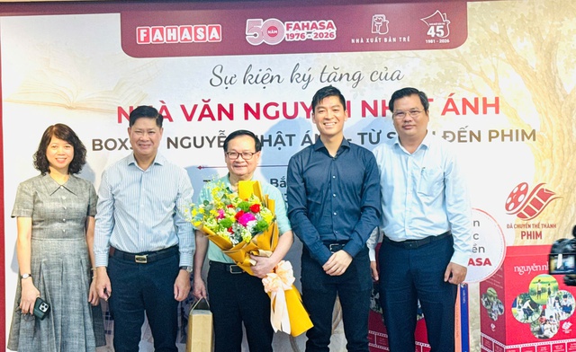 Nhà văn Nguyễn Nhật Ánh nói lý do 'Tôi thấy hoa vàng trên cỏ xanh' ăn khách- Ảnh 3. Nhà văn Nguyễn Nhật Ánh nói lý do 'Tôi thấy hoa vàng trên cỏ xanh' ăn khách- Ảnh 3.