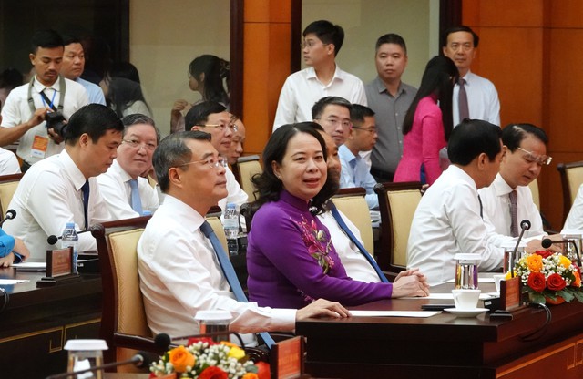 Thủ tướng Lê Minh Hưng dự lễ phát động thi đua tại TP.HCM- Ảnh 5. Thủ tướng Lê Minh Hưng dự lễ phát động thi đua tại TP.HCM- Ảnh 5.
