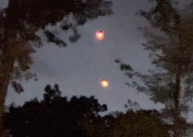 Pentagon releases 3rd batch of UFO files, detailing mysterious orb sightings - Ảnh 1.