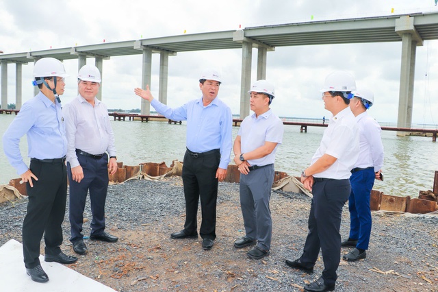 Cầu Đại Ngãi 1 phấn đấu thông xe sớm hơn 6 tháng- Ảnh 1.