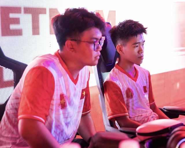 Dàn sao eSports Việt Nam thắng kịch tính Thái Lan- Ảnh 1.