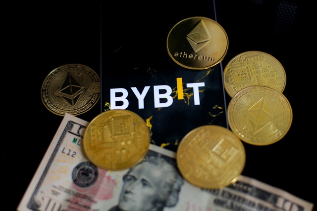 Binance, Bybit không đủ cổ phiếu SpaceX để bán - Ảnh 1.