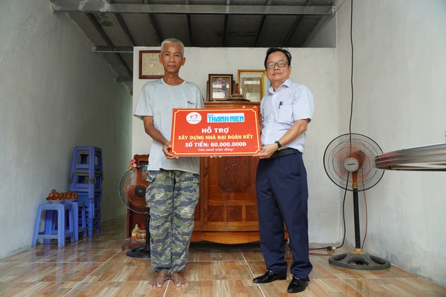 Báo 'Thanh Niên' bàn giao nhà cho hộ dân đồng bào Khmer khó khăn  - Ảnh 1.