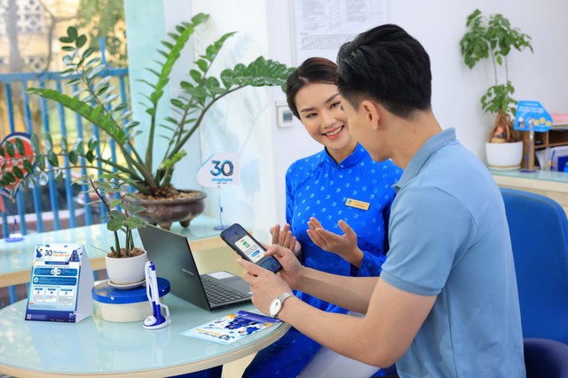 Gắn bó càng lâu, nhận quà càng lớn cùng VinaPhone - Ảnh 1.