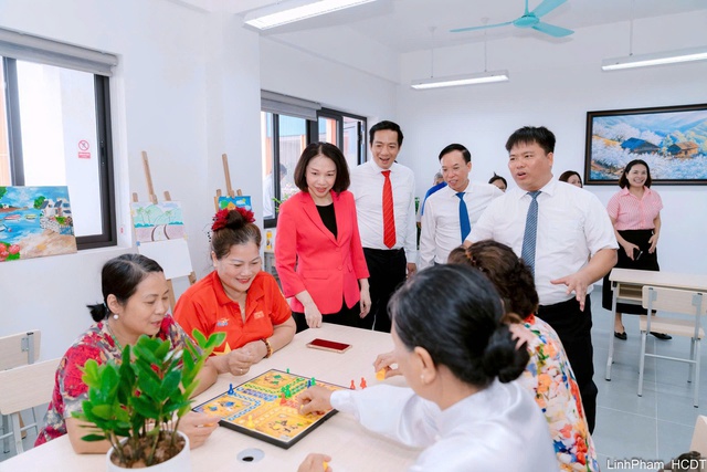 Hà Nội đã có nhà bán trú cho người cao tuổi- Ảnh 1. Hà Nội đã có nhà bán trú cho người cao tuổi- Ảnh 1.