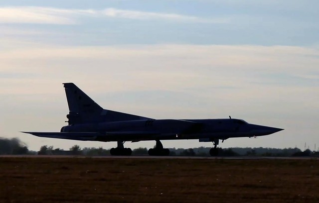 Oanh tạc cơ chiến lược Tu-22M3 của Nga bị rơi - Ảnh 1.