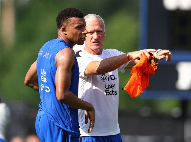 Mbappe bất ngờ 'né' họp báo trước trận gặp Senegal, đội tuyển Pháp đưa lý do khó tin- Ảnh 1. Mbappe bất ngờ 'né' họp báo trước trận gặp Senegal, đội tuyển Pháp đưa lý do khó tin- Ảnh 1.