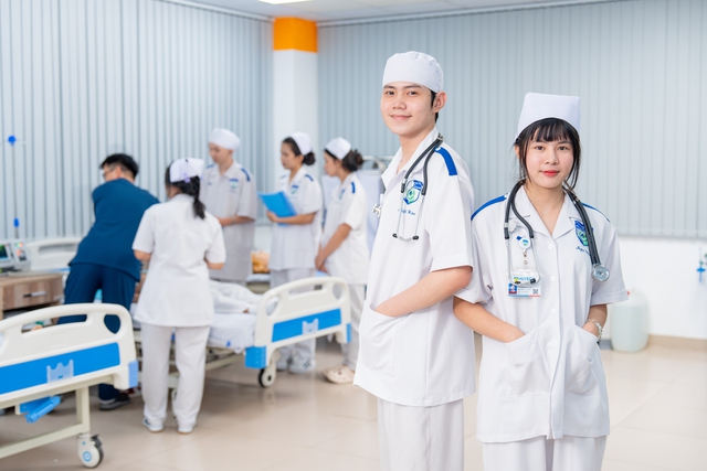 Tăng cường thực hành lâm sàng, học bổng 30% học phí - Ảnh 1.