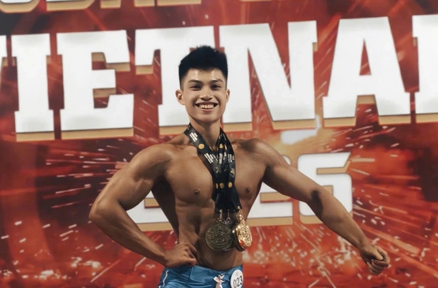 Nam sinh Trường ĐH Kinh tế Quốc dân giành 5 huy chương lần đầu thi thể hình - Ảnh 2.