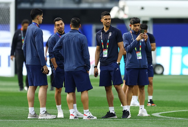 Iran đã đến Mỹ sẵn sàng trận ra quân World Cup 2026, chuyến bay chở Uruguay bất ngờ bị hoãn- Ảnh 1. Iran đã đến Mỹ sẵn sàng trận ra quân World Cup 2026, chuyến bay chở Uruguay bất ngờ bị hoãn- Ảnh 1.
