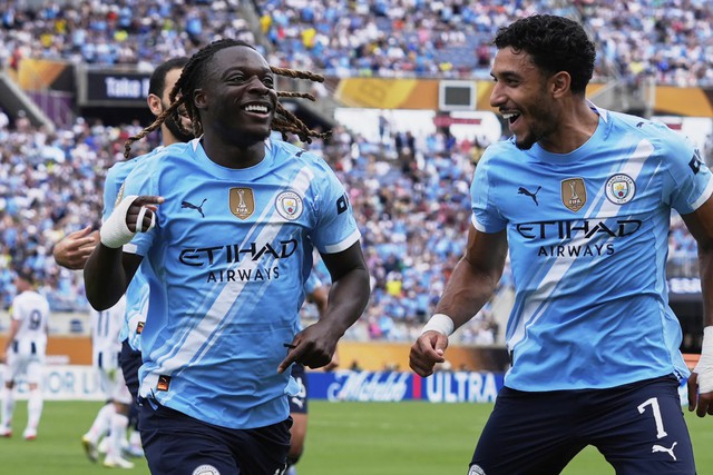 Ngôi sao CLB Man City Jeremy Doku khó xử khi sắp có con đầu lòng- Ảnh 2.