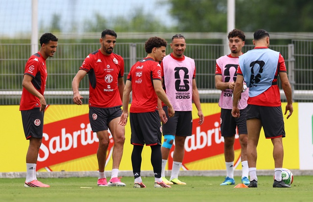 Tunisia bổ nhiệm cựu HLV CLB Nam Định Herve Renard ngay sau trận thua Thụy Điển- Ảnh 2. Tunisia bổ nhiệm cựu HLV CLB Nam Định Herve Renard ngay sau trận thua Thụy Điển- Ảnh 2.