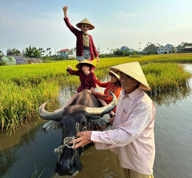 Những 'đại sứ' du lịch ch&acirc;n đất - Ảnh 4.