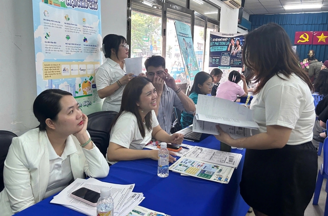 Việc làm lương đến 25 triệu đồng tuyển gấp, có nơi cần 200 người mỗi tháng - Ảnh 4. Việc làm lương đến 25 triệu đồng tuyển gấp, có nơi cần 200 người mỗi tháng - Ảnh 4.