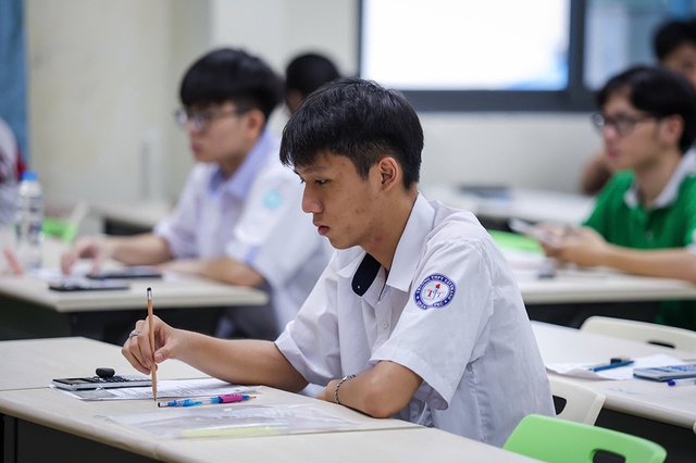 Tuyển sinh ĐH 2026: Điểm chuẩn thi đánh giá năng lực có tăng mạnh? - Ảnh 1.