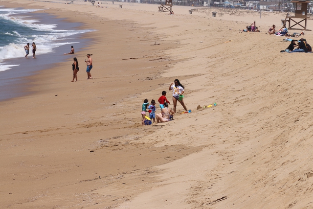 Newport Beach: Vẻ đẹp California gợi nhớ biển Mũi N&eacute; - Ảnh 1.