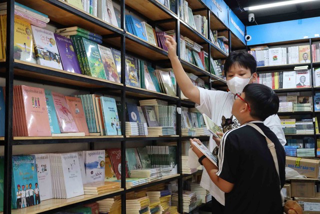 Xu hướng đọc của người trẻ trong kỷ nguyên số - Ảnh 2.