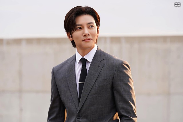 Sao phim 'Ho&agrave;ng hậu Ki' Ji Chang-wook sắp đến Việt Nam- Ảnh 1.