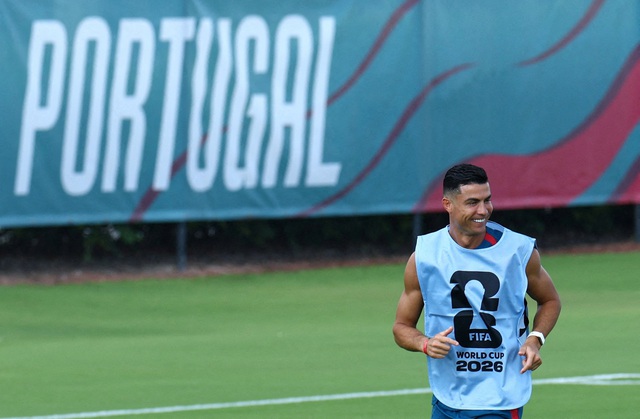 Messi đã gọi, liệu Ronaldo có trả lời?- Ảnh 3. Messi đã gọi, liệu Ronaldo có trả lời?- Ảnh 3.