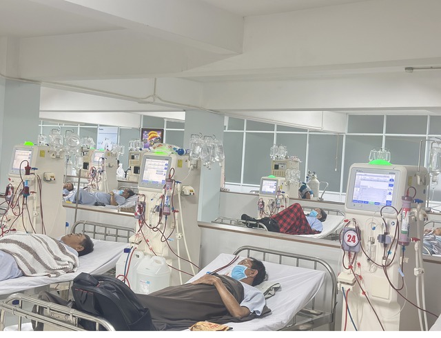 Bệnh viện Qu&acirc;n y 121 nỗ lực cứu sống cụ &ocirc;ng 100 tuổi- Ảnh 3.