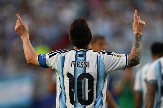 Messi đã gọi, liệu Ronaldo có trả lời?- Ảnh 2. Messi đã gọi, liệu Ronaldo có trả lời?- Ảnh 2.