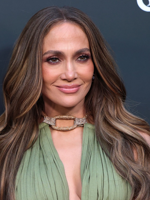 Jennifer Lopez t&igrave;m lại ch&iacute;nh m&igrave;nh sau cuộc ly h&ocirc;n ồn &agrave;o với Ben Affleck - Ảnh 3.