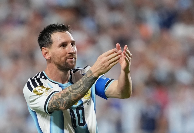 Haaland trầm trồ thán phục kỷ lục của Messi, gọi đàn anh vĩ đại là 'gã điên'- Ảnh 1. Haaland trầm trồ thán phục kỷ lục của Messi, gọi đàn anh vĩ đại là 'gã điên'- Ảnh 1.