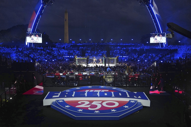 FBI chặn âm mưu dùng UAV tấn công sự kiện UFC - Ảnh 1.