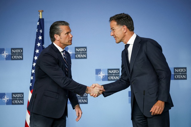 NATO nhất trí hiện đại hóa năng lực hạt nhân giữa áp lực từ Mỹ - Ảnh 1.