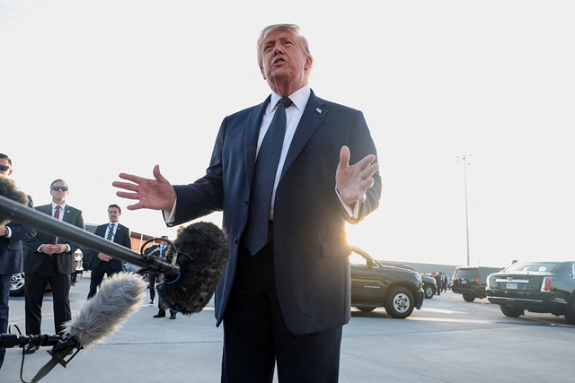 Căng thẳng gia tăng giữa Tổng thống Trump v&agrave; nghị sĩ Cộng h&ograve;a - Ảnh 1.